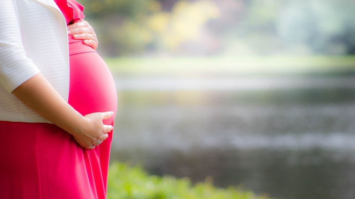 How Chinese woman gave birth to twins from different wombs