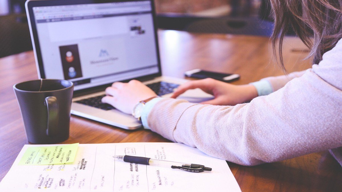 How sitting at your desk all day increases heart risk