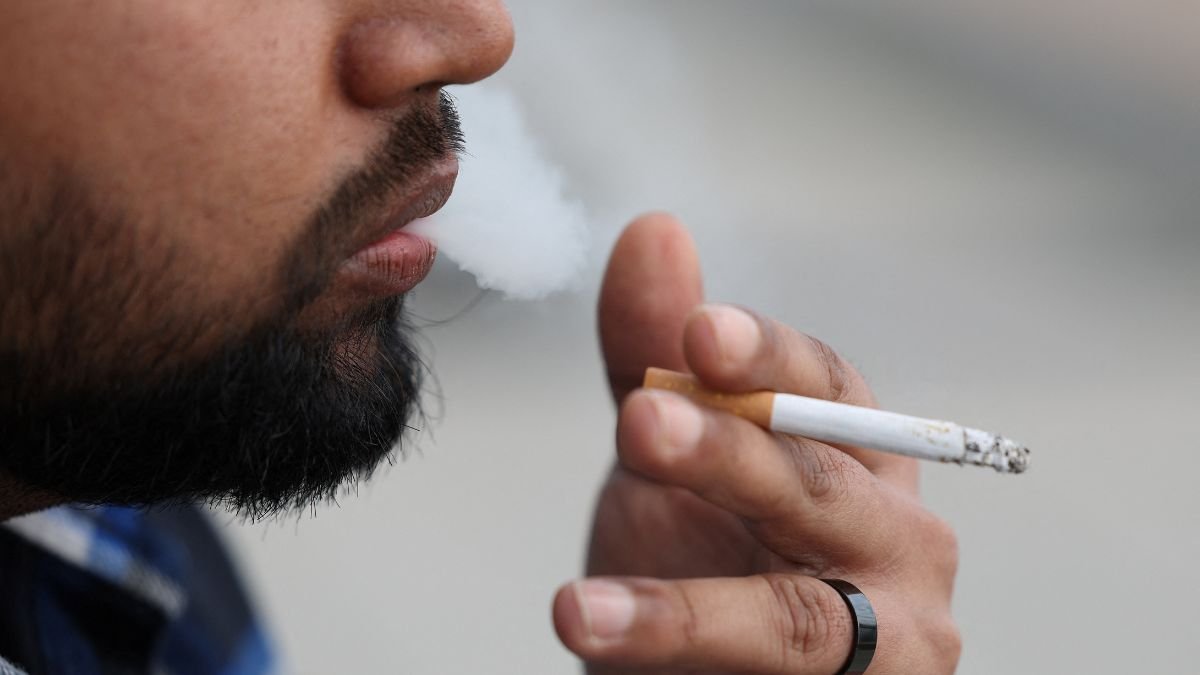 How smoking is increasing your chances of having a oral