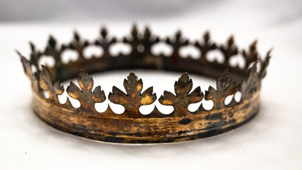 Medieval crowns of Eastern European royalty hidden in cathedral wall