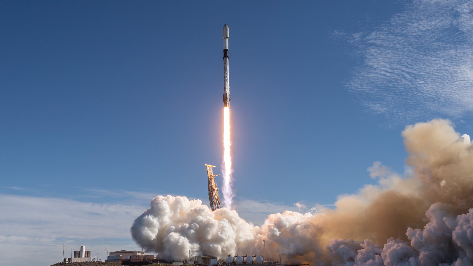 SpaceX to launch 7th batch of next gen spy satellites for