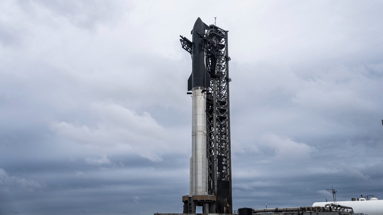 What time is SpaceX’s Starship Flight 7 launch test on Jan. 13?