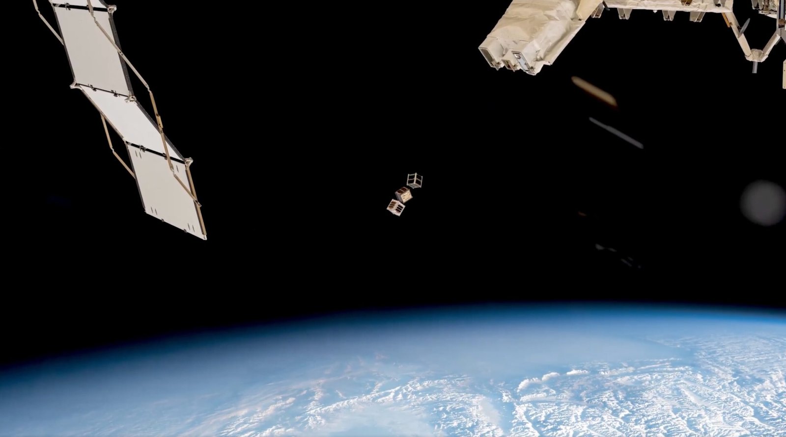 World’s 1st wooden satellite deploys from ISS to demonstrate cleaner spacecraft tech (photo)