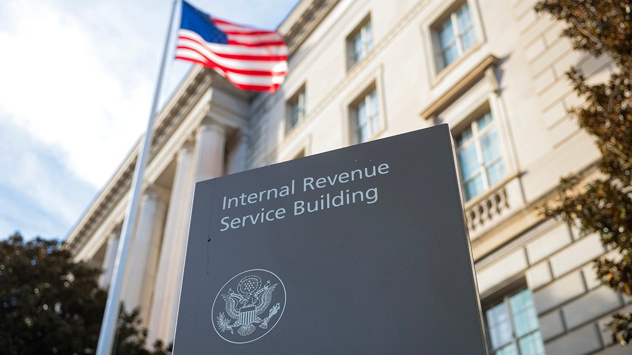 Average taxpayer refunds are larger than a year ago, IRS says