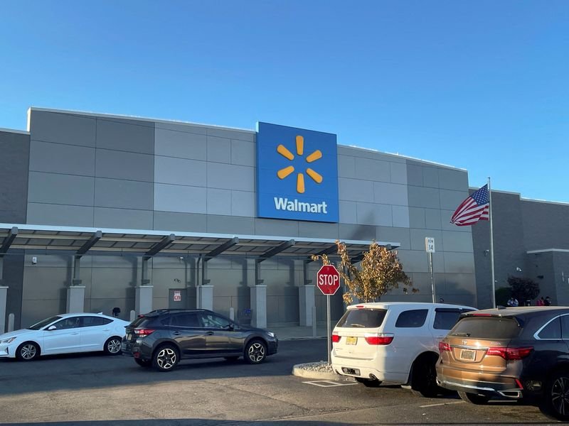 China039s commerce ministry met with Walmart on supplier pricing state