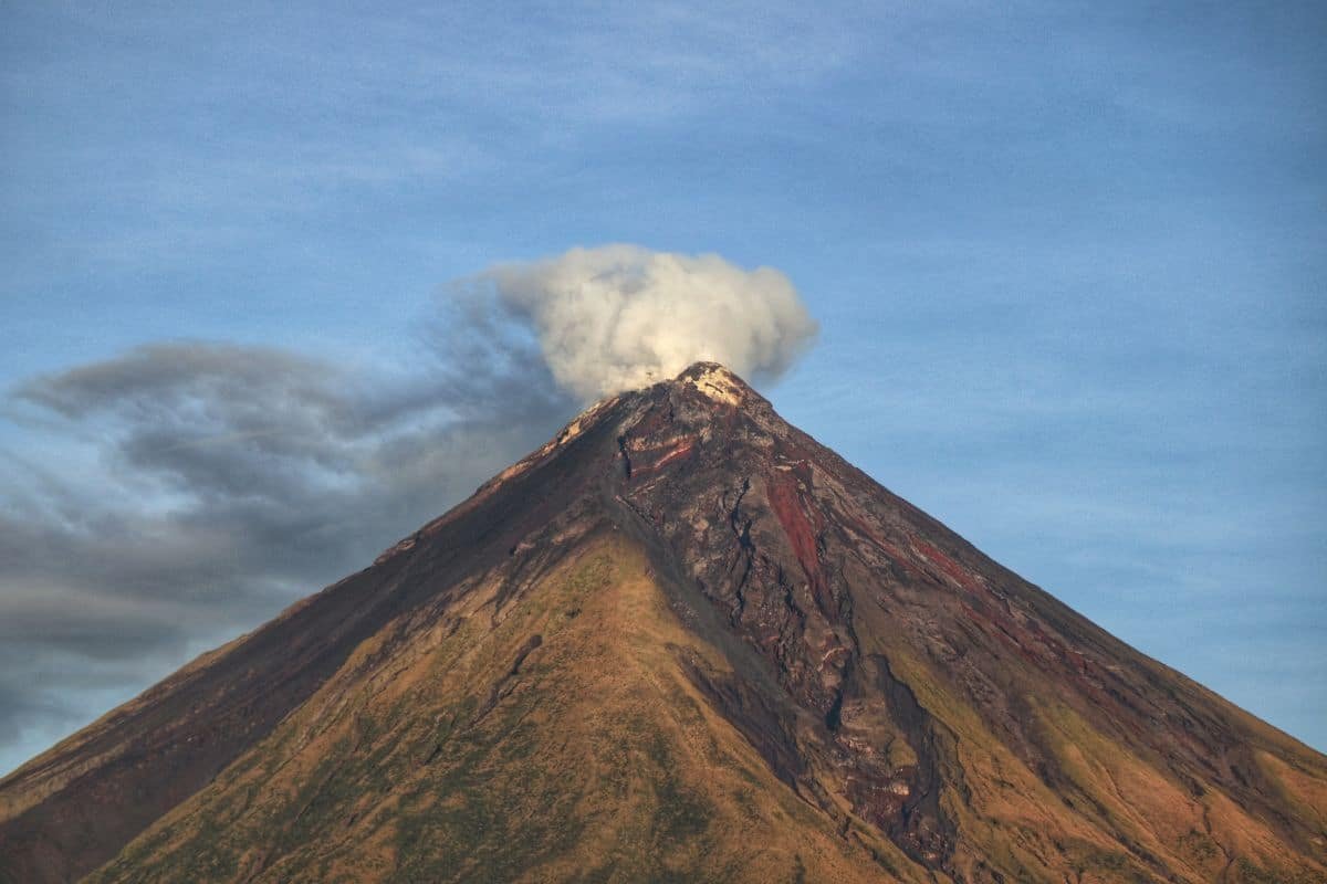 Massive Volcanic Eruptions May Have Kickstarted Life as We Know