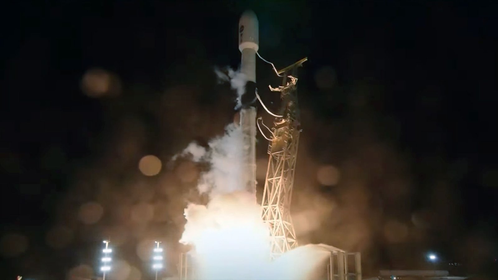 SpaceX rocket launches NASA SPHEREx space telescope and PUNCH solar probes