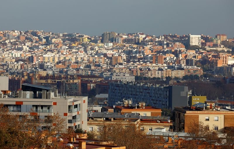 Spain economy set to grow 2.7% in 2025, buoyed by private consumption, central bank says