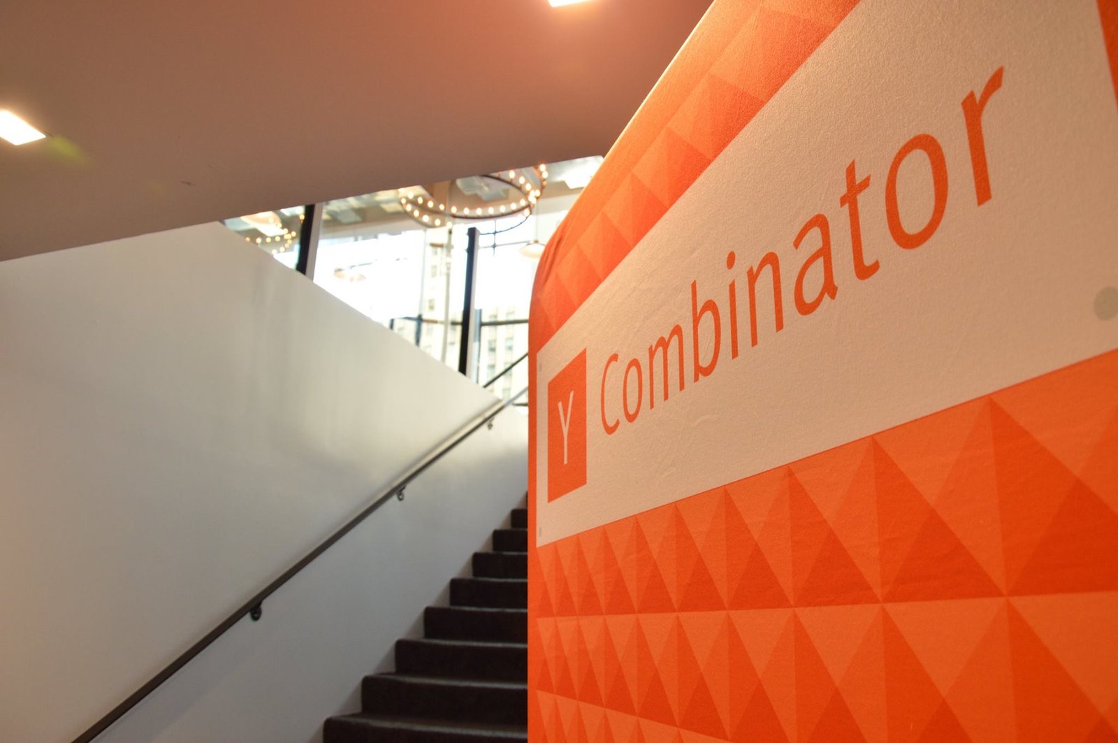 Y Combinator founders opt for smaller VC rounds